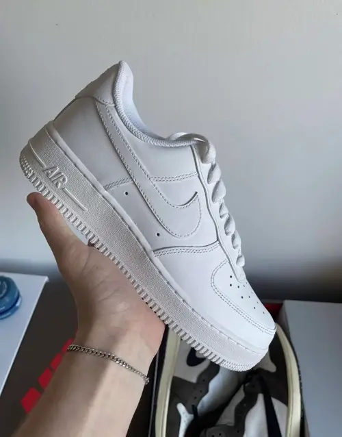 Nike Air Force 1 Triple White