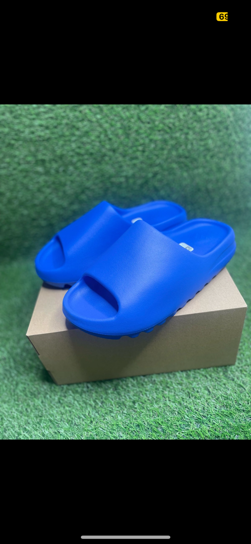 Yeezy Slide Azure