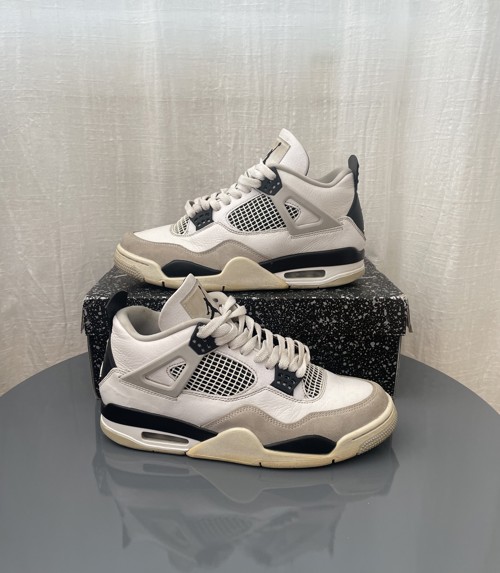 Nike Air Jordan 4