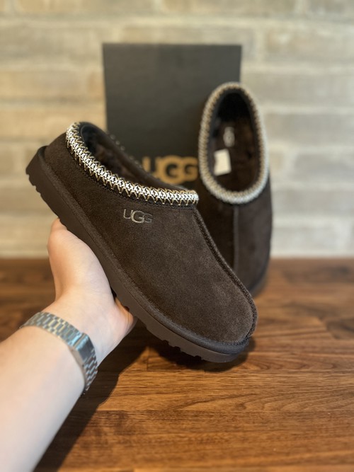 UGG Tasman