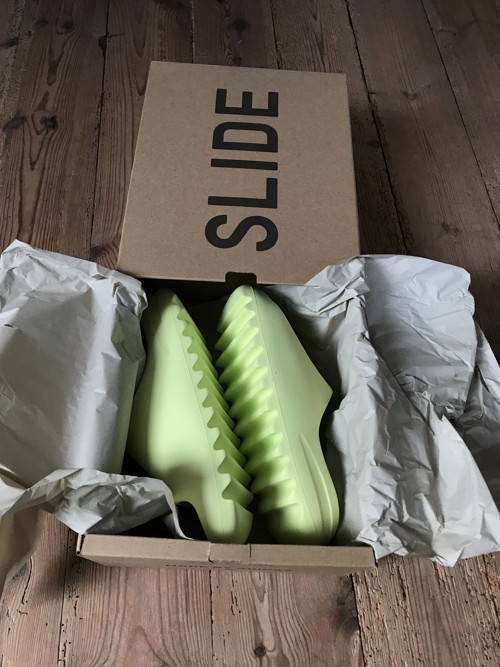 Yeezy Slide Glow Green