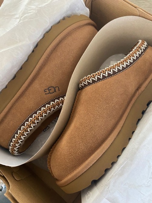 UGG Tasman Chestnut