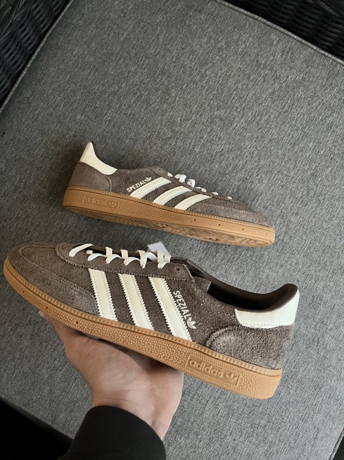 Adidas Handball Spezial Earth Strata / Off White / Gum