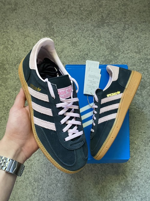 Adidas Handball Spezial Core Black / Clear Pink / Gum