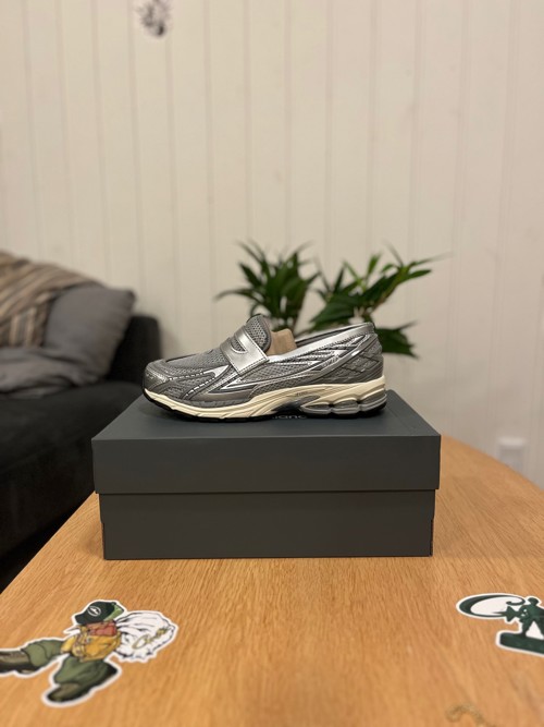 New Balance 1906L Metallic Silver