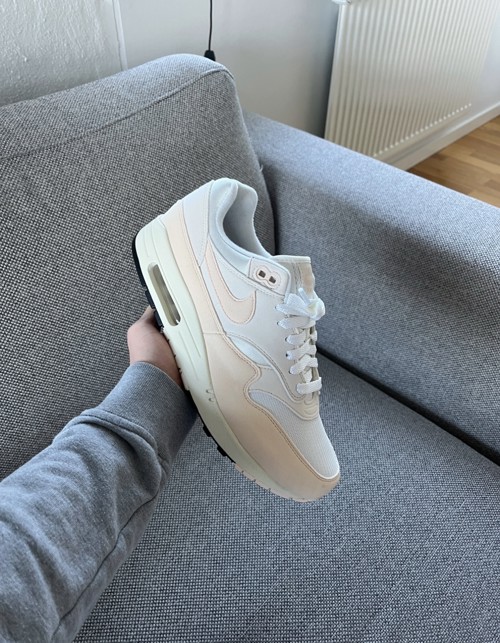 Nike Air Max 1 Pale Ivory