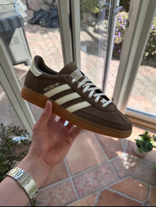Adidas Sneakers