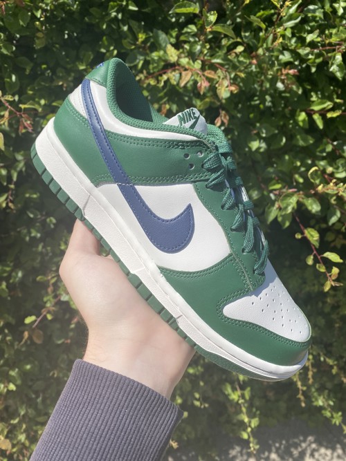 Nike Dunk Low Gorge Green Midnight Navy