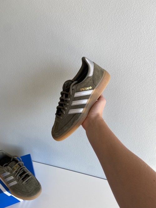 Adidas Handball Spezial Olive Strata / Silver Metalic / Super Yellow