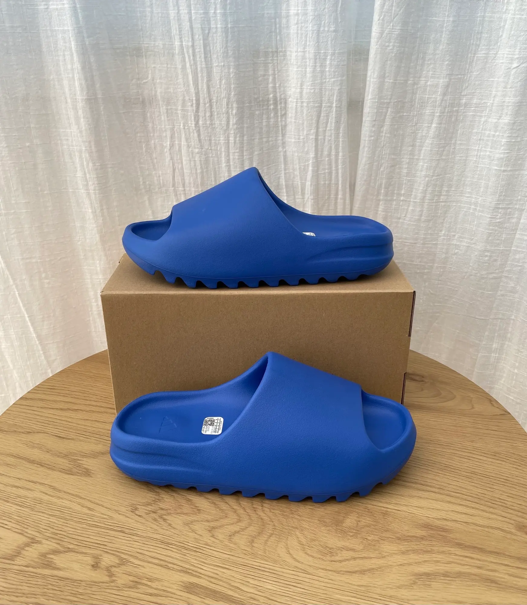 Yeezy Slide Azure