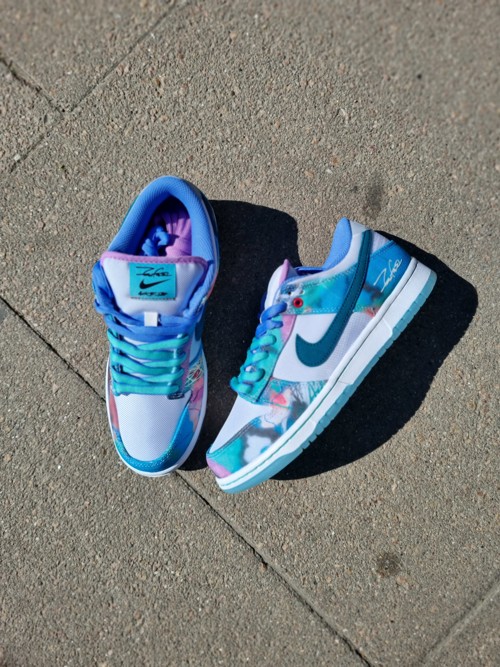 Nike SB Dunk Low