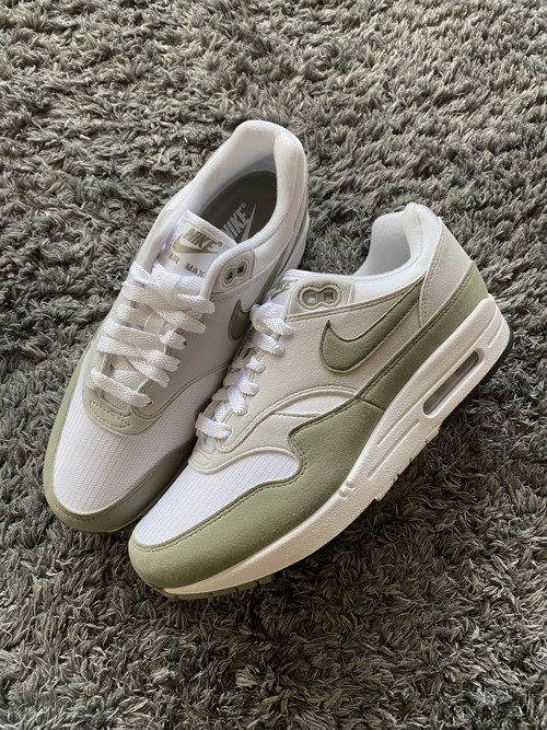 Nike Air Max 1 Light Army