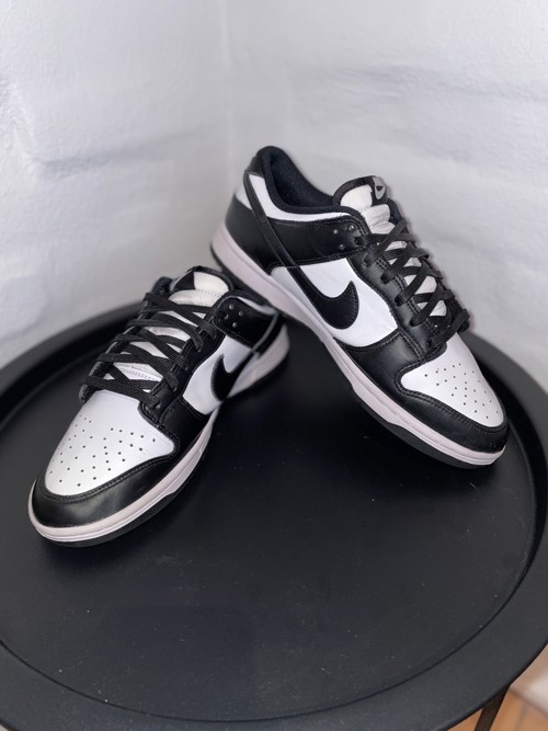 Nike Dunk Low Black White Panda