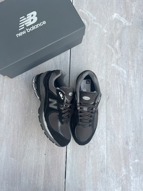 New Balance 2002R
