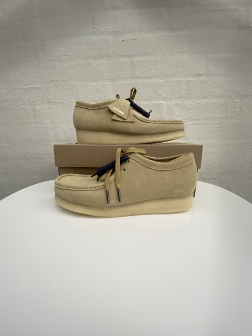 Clarks Wallabee Maple Suede