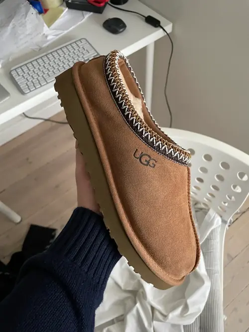 UGG Tasman Chestnut