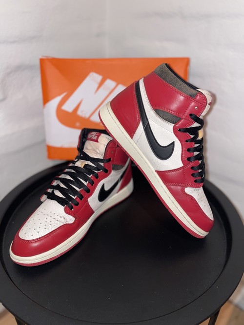 Nike Air Jordan 1 High Chicago Lost and Found