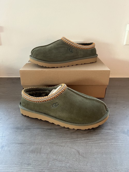 UGG Tasman