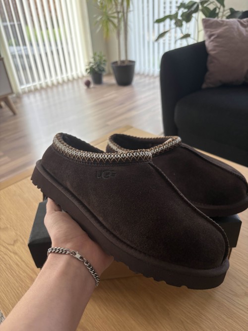 UGG Tasman