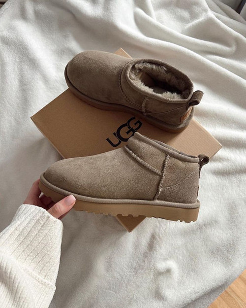 UGG Ultra Mini / Mini Boot