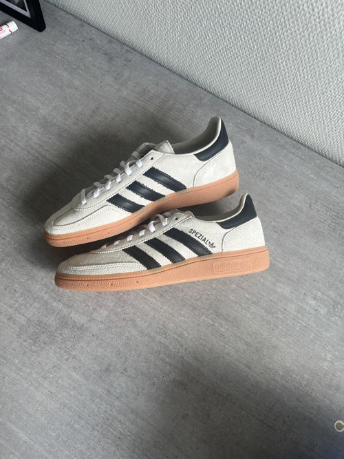 Adidas Handball Spezial Aluminium / Core Black / Cloud White