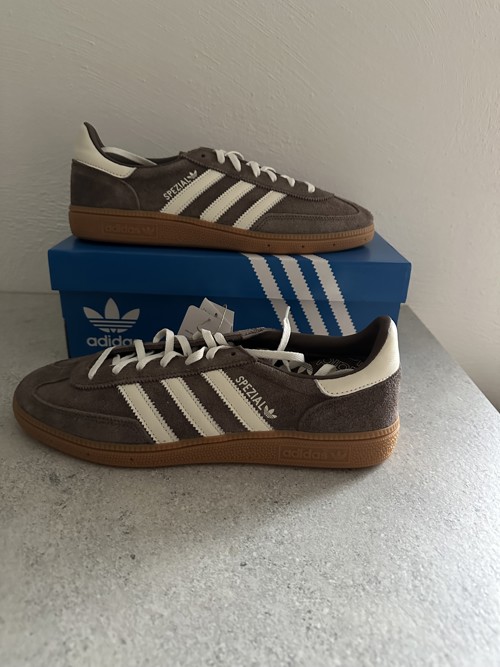 Adidas Handball Spezial Earth Strata / Off White / Gum