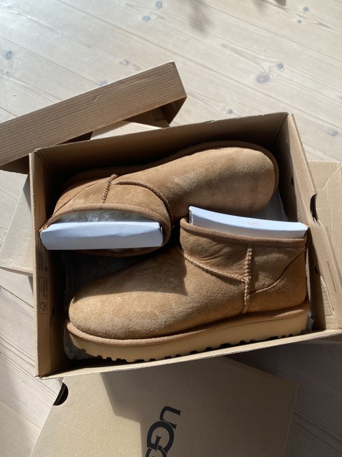 UGG Ultra Mini / Mini Boot Chestnut