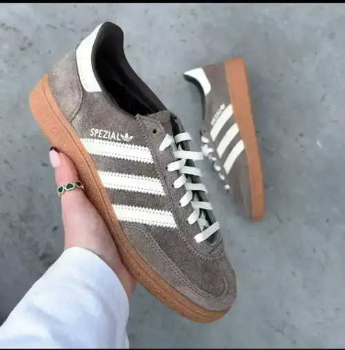 Adidas Handball Spezial Earth Strata / Off White / Gum