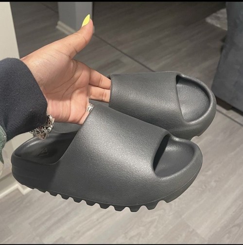 Yeezy Slide Onyx