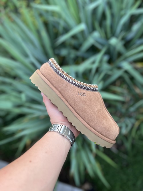 UGG Tasman Chestnut