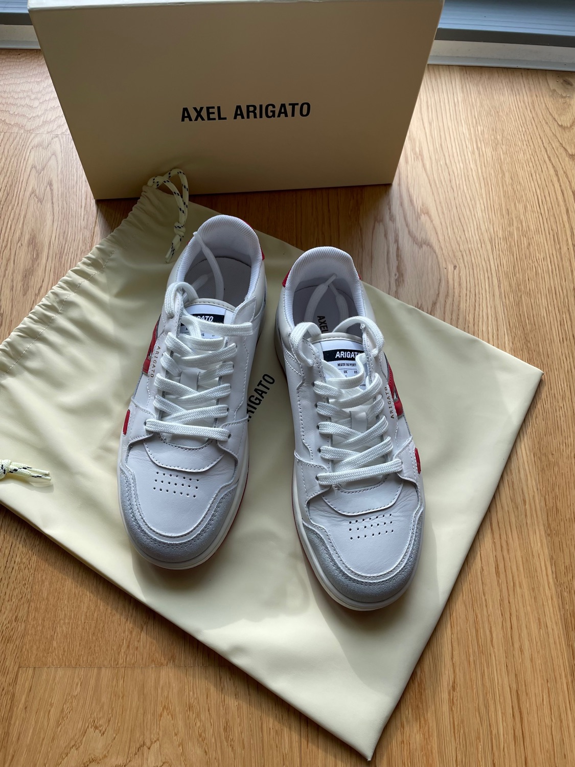 Sneakers