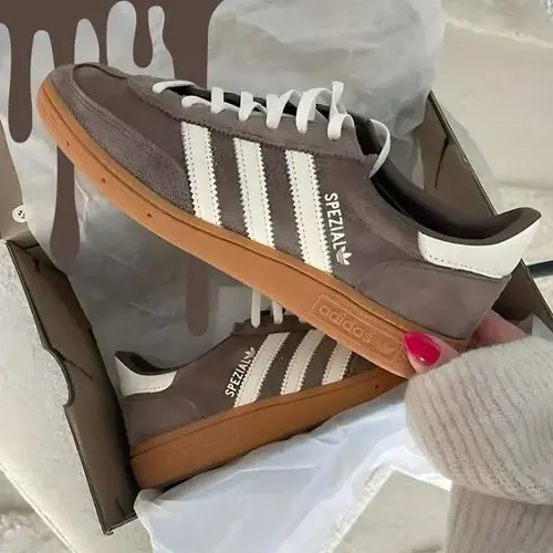 Adidas Handball Spezial Earth Strata / Off White / Gum