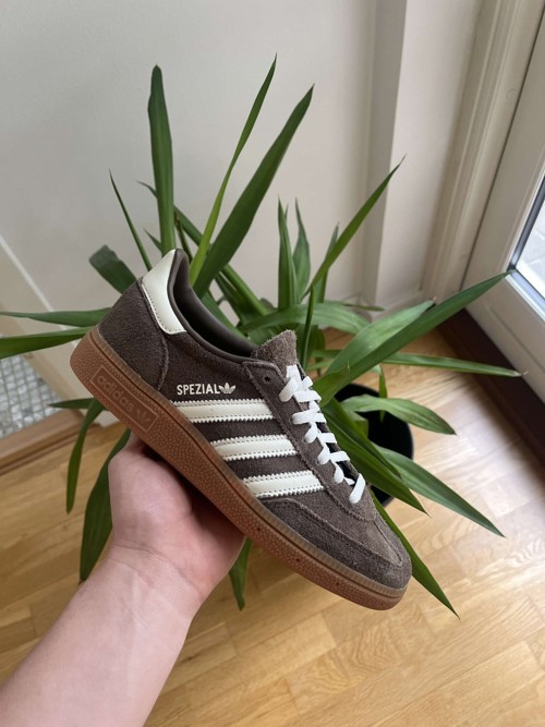 Adidas Handball Spezial Earth Strata / Off White / Gum