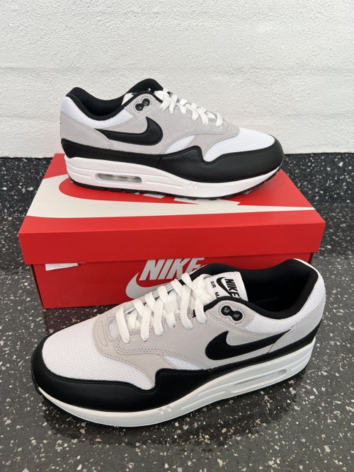 Nike Air Max 1 White Black