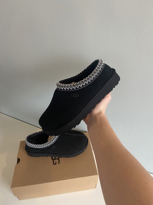 UGG Tasman