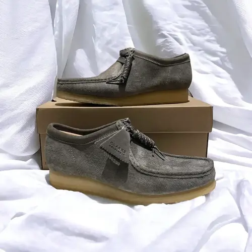 Clarks Wallabee Dark Grey Suede