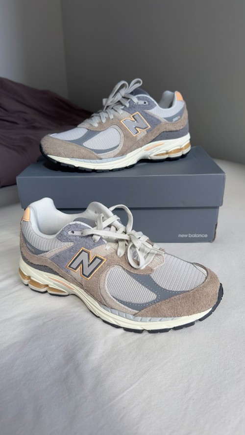 New Balance 2002R