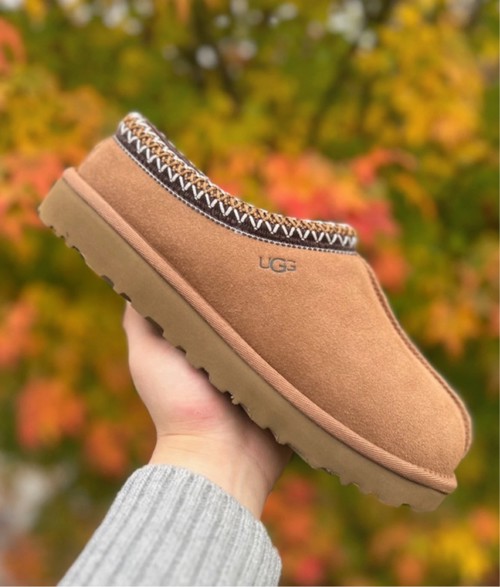 UGG Sneakers
