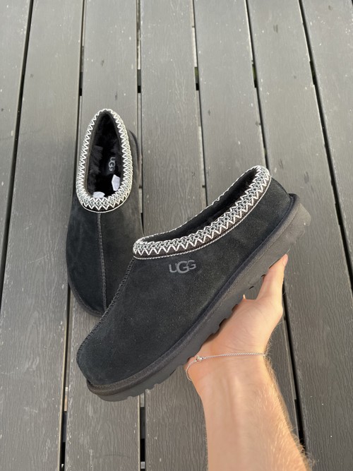UGG Tasman Black