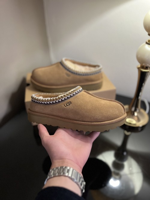 UGG Tasman Chestnut