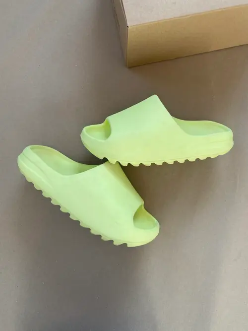 Yeezy Slide Glow Green