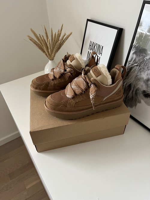 UGG Lowmel Chestnut