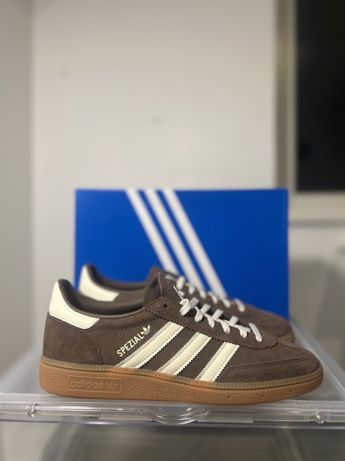 Adidas Handball Spezial Earth Strata / Off White / Gum