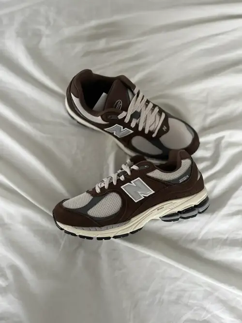 New Balance 2002R Dark Mocha