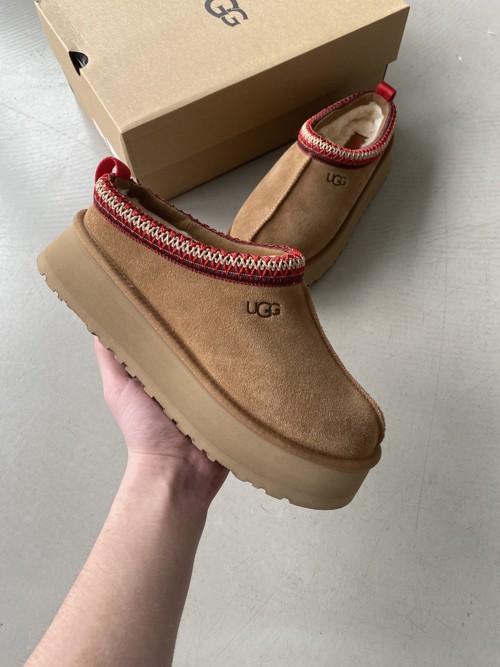 UGG Tasman Chestnut