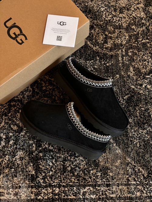 UGG Tasman Black