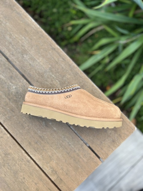 UGG Tasman Chestnut