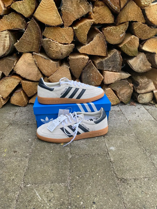 Adidas Handball Spezial Aluminium / Core Black / Cloud White