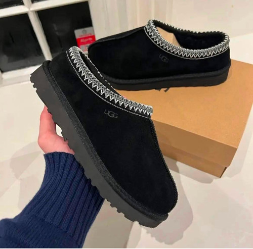 UGG Tasman Black