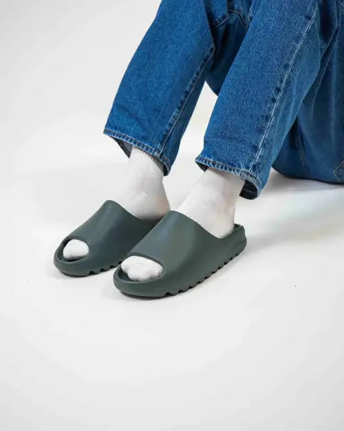 Yeezy Slide Slate Marine